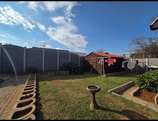 4 BEDROOM HOUSE FOR SALE IN GENERAL ALBERTSPARK